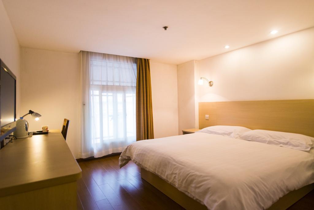 Motel Shanghai Hongqiao Beixinjing Metro Station Tianshan Road 外观 照片