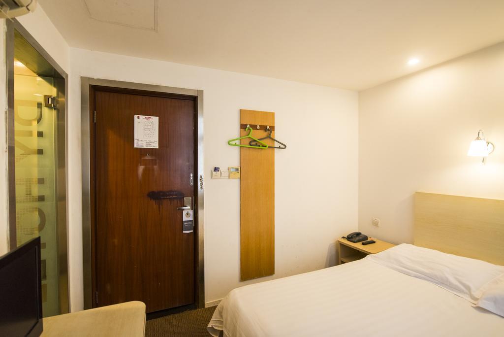 Motel Shanghai Hongqiao Beixinjing Metro Station Tianshan Road 外观 照片